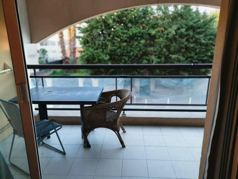 A&H Homes - Cannes Beach - Near Train Station 0*,  צרפת